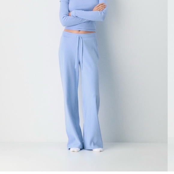 Aritzia Pants - ARITZIA HomeStretch™ Rib Kickback Pant